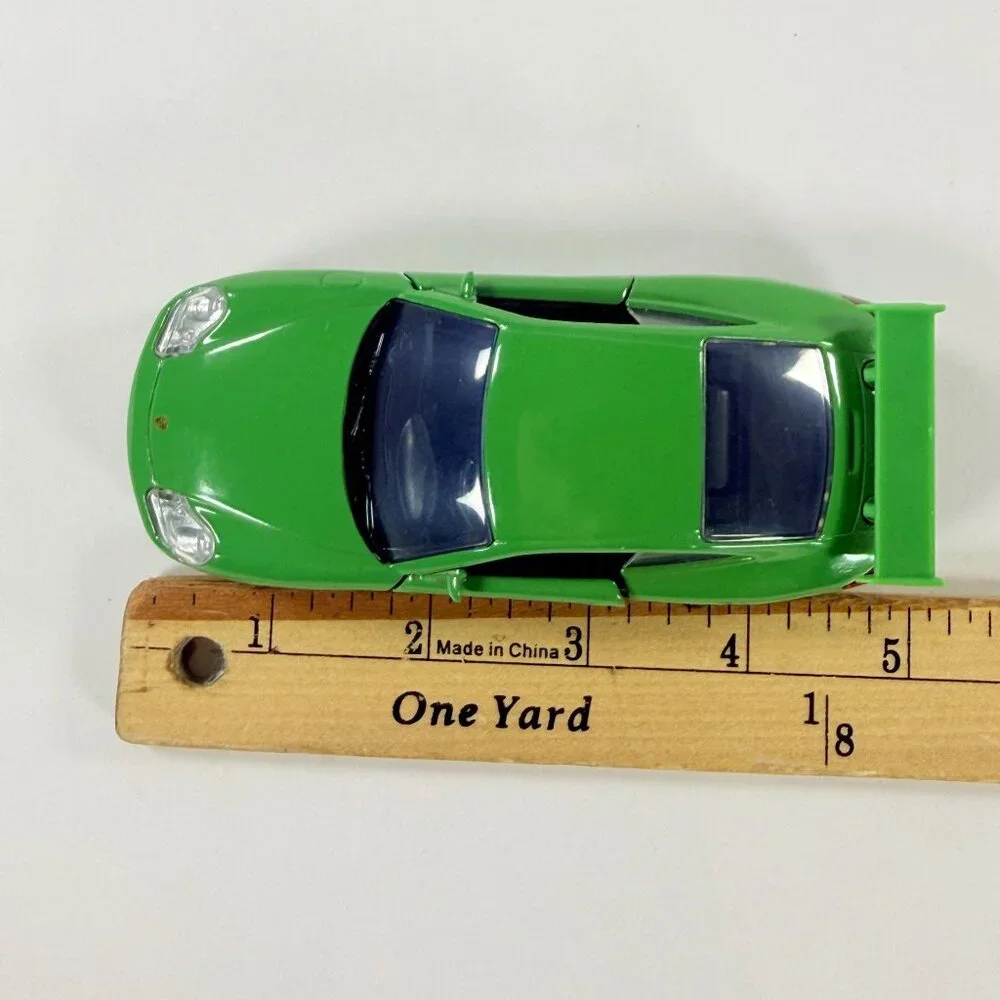 Kinsmart Porsche 911 GTS RS 1:32 Diecast  Pull Back Car Green Opening Doors